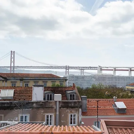 Carlos Ii - Stylish 2 Bedroom In Lapa