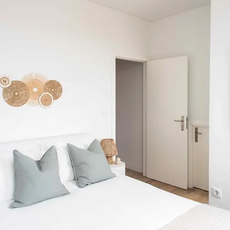 Carlos Ii - Stylish 2 Bedroom In Lapa